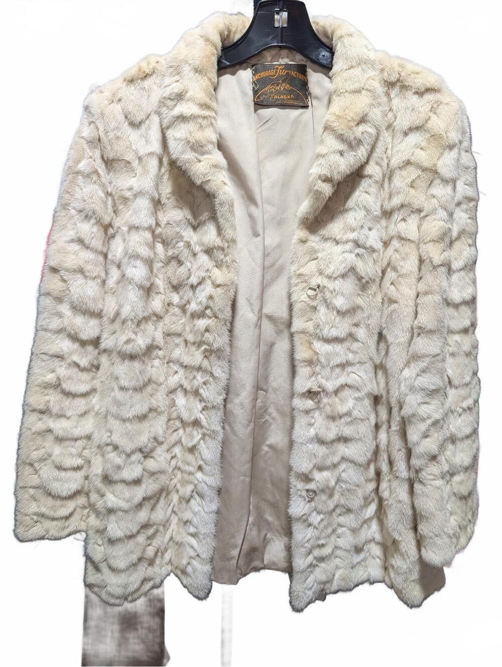 Vintage Anchorage Fur Factory Cream Mink Fur Coat from Alaska Textured Design L